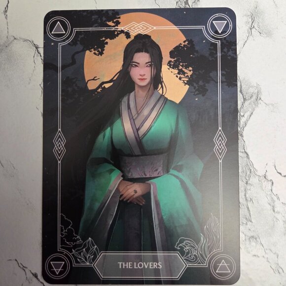 Fairyloot Yining / Jin and Zixin Tarot Set September 2025 A Midnight Promise - Picture 2 of 4